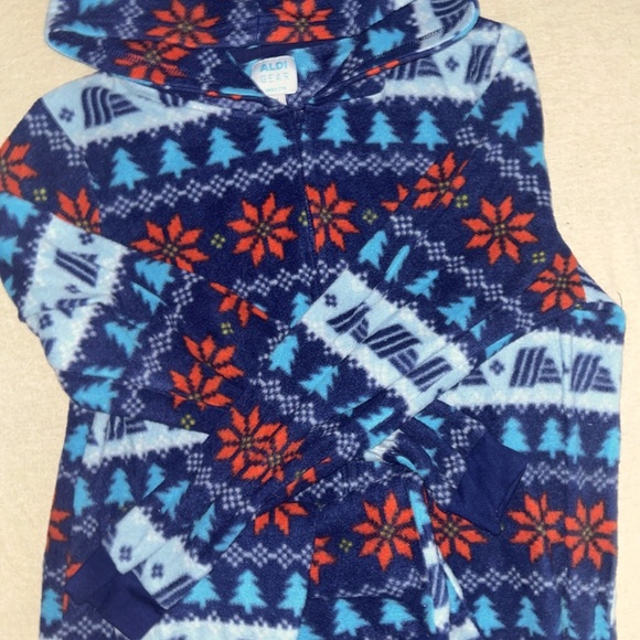 Aldi Gear 23’ Snowflake Christmas Onesie - Picture 1 of 3